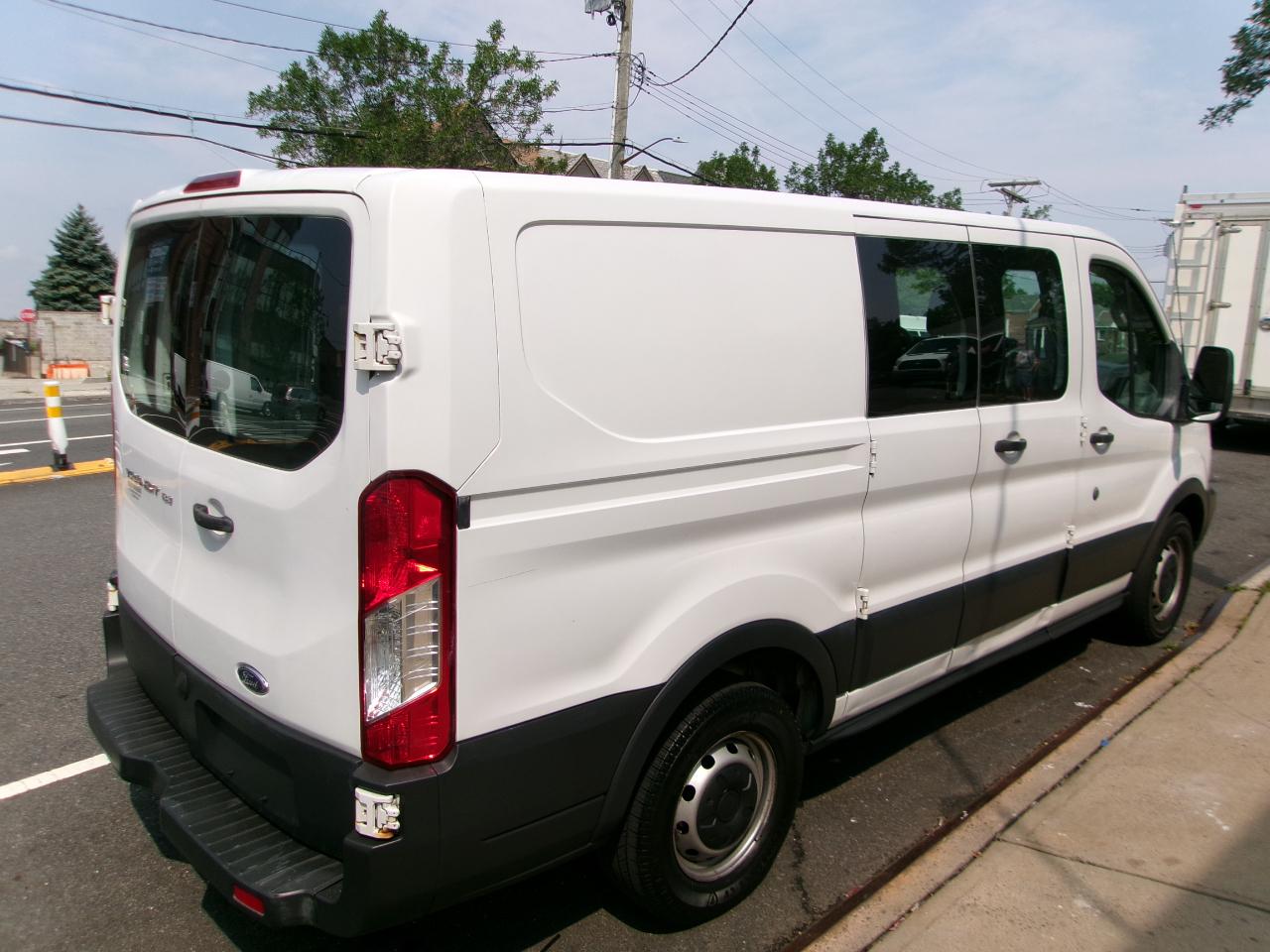 Ford Transit 150 Van Low Roof 60/40 Pass. 130-in. WB 2016