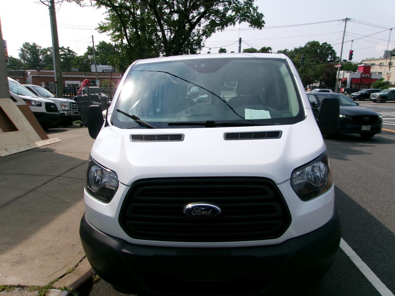 Ford Transit 150 Van Low Roof 60/40 Pass. 130-in. WB 2016