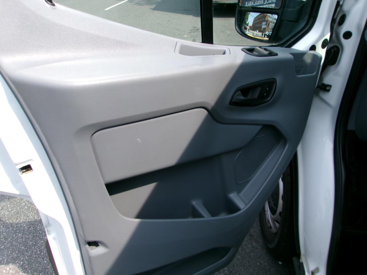 Ford Transit 150 Van Low Roof 60/40 Pass. 130-in. WB 2016