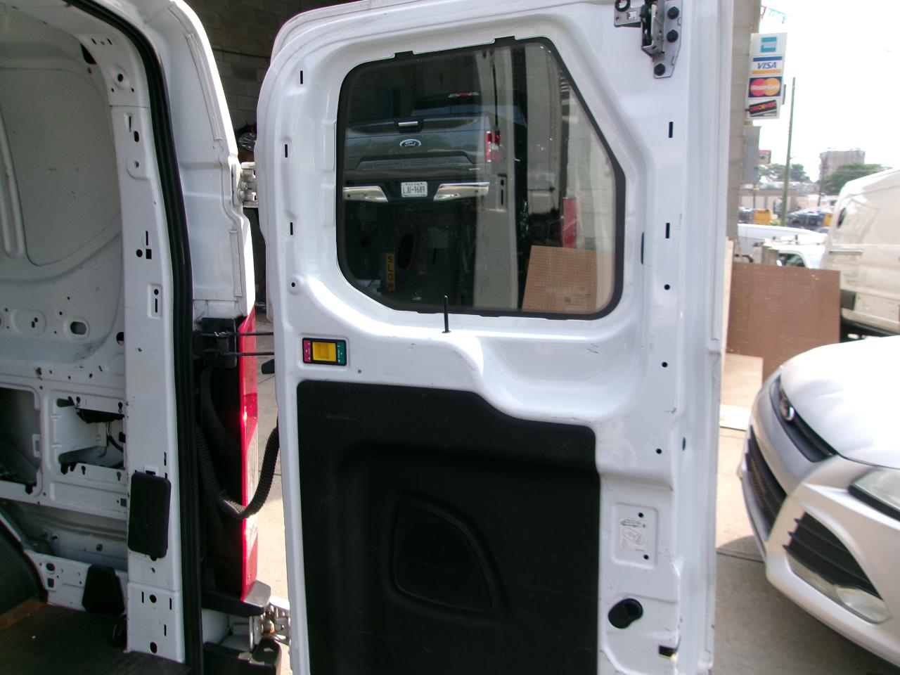 Ford Transit 150 Van Low Roof 60/40 Pass. 130-in. WB 2016