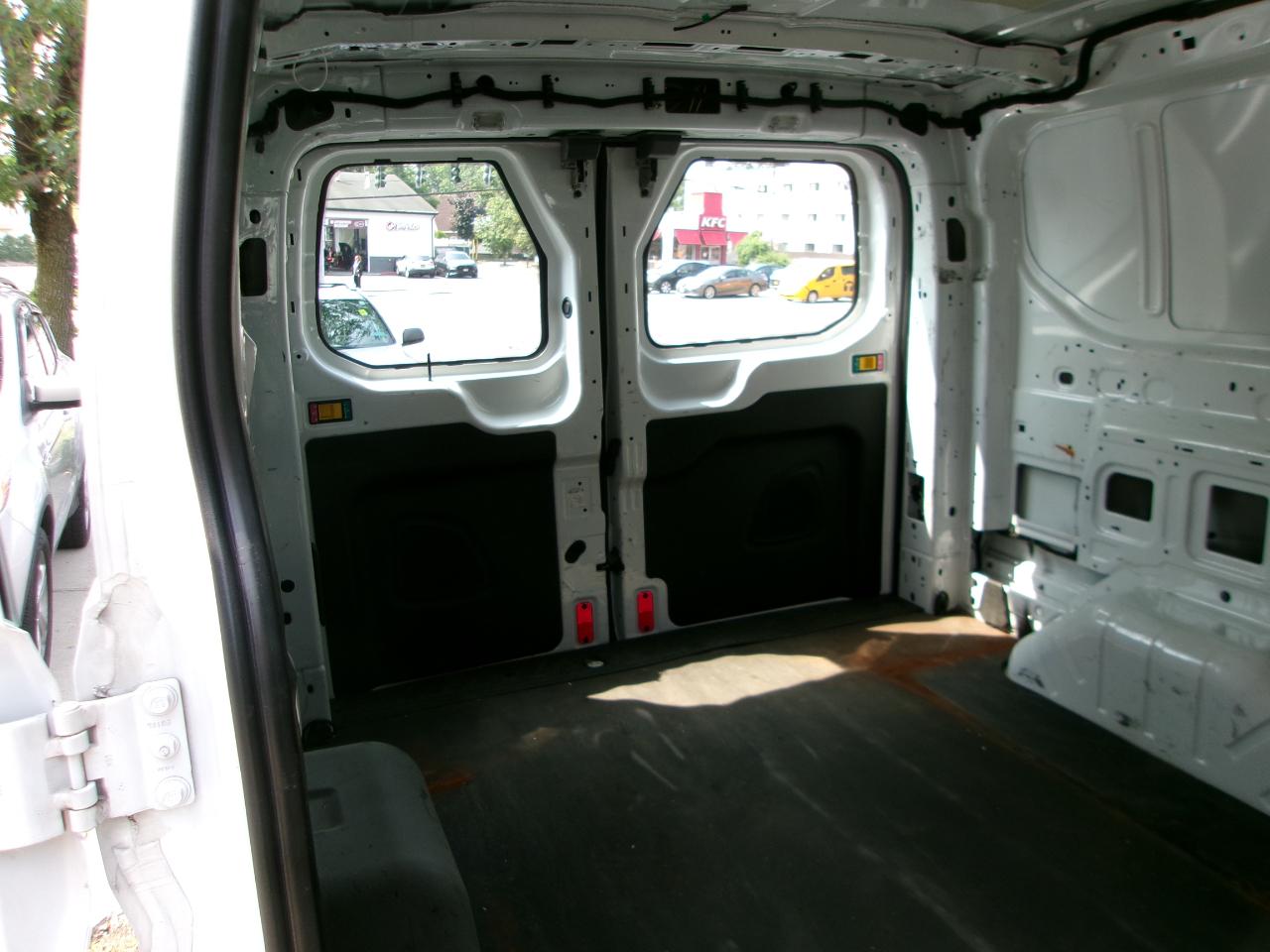 Ford Transit 150 Van Low Roof 60/40 Pass. 130-in. WB 2016
