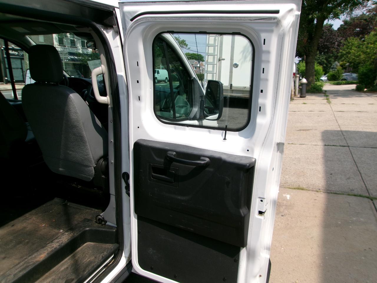Ford Transit 150 Van Low Roof 60/40 Pass. 130-in. WB 2016