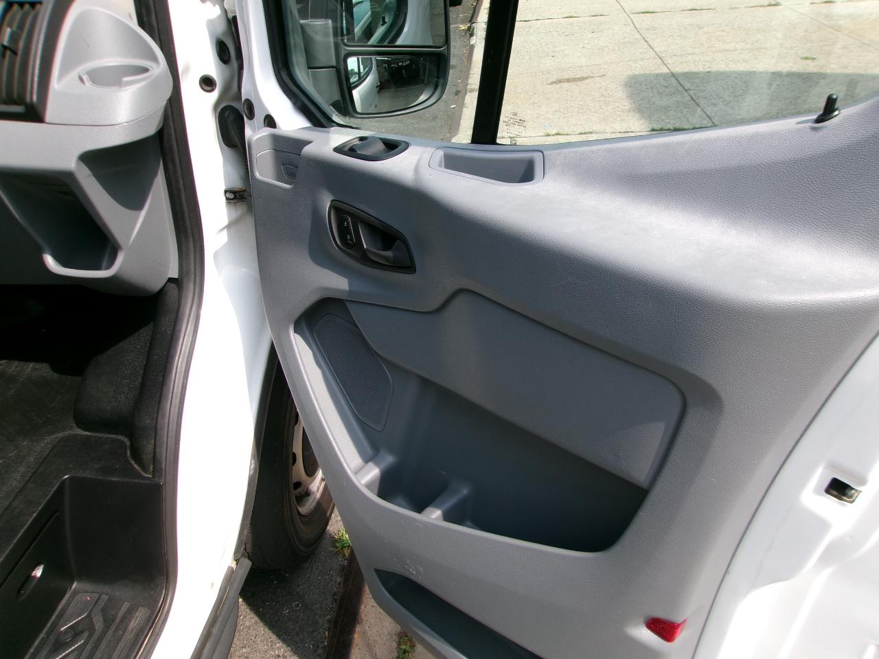 Ford Transit 150 Van Low Roof 60/40 Pass. 130-in. WB 2016