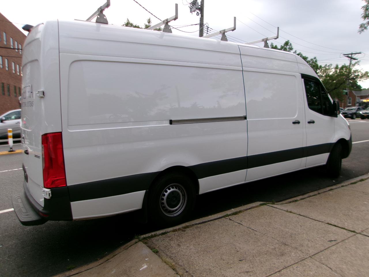 Mercedes-Benz Sprinter 2500 170-in. WB 2023
