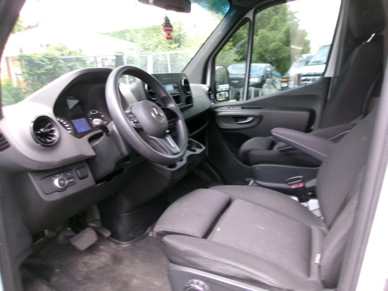 Mercedes-Benz Sprinter 2500 170-in. WB 2023