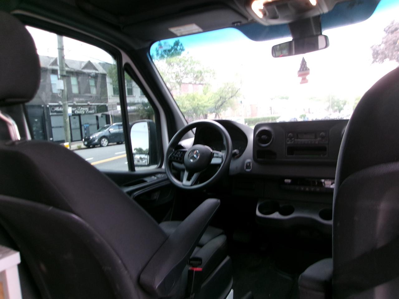 Mercedes-Benz Sprinter 2500 170-in. WB 2023