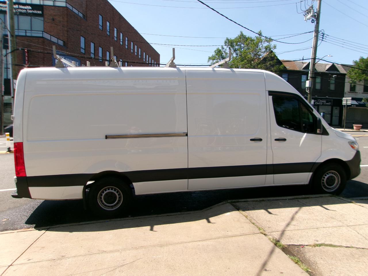 Mercedes-Benz Sprinter 2500 170-in. WB 2023
