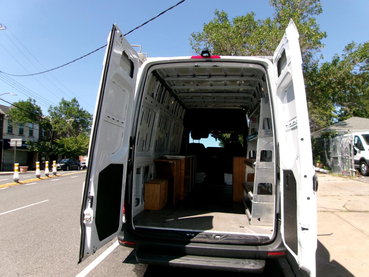 Mercedes-Benz Sprinter 2500 170-in. WB 2023