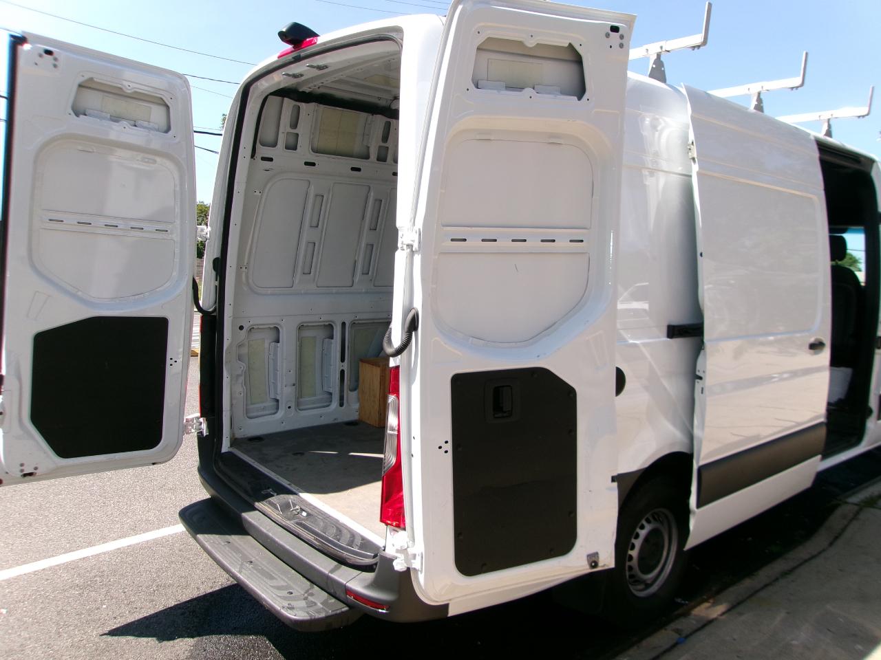 Mercedes-Benz Sprinter 2500 170-in. WB 2023