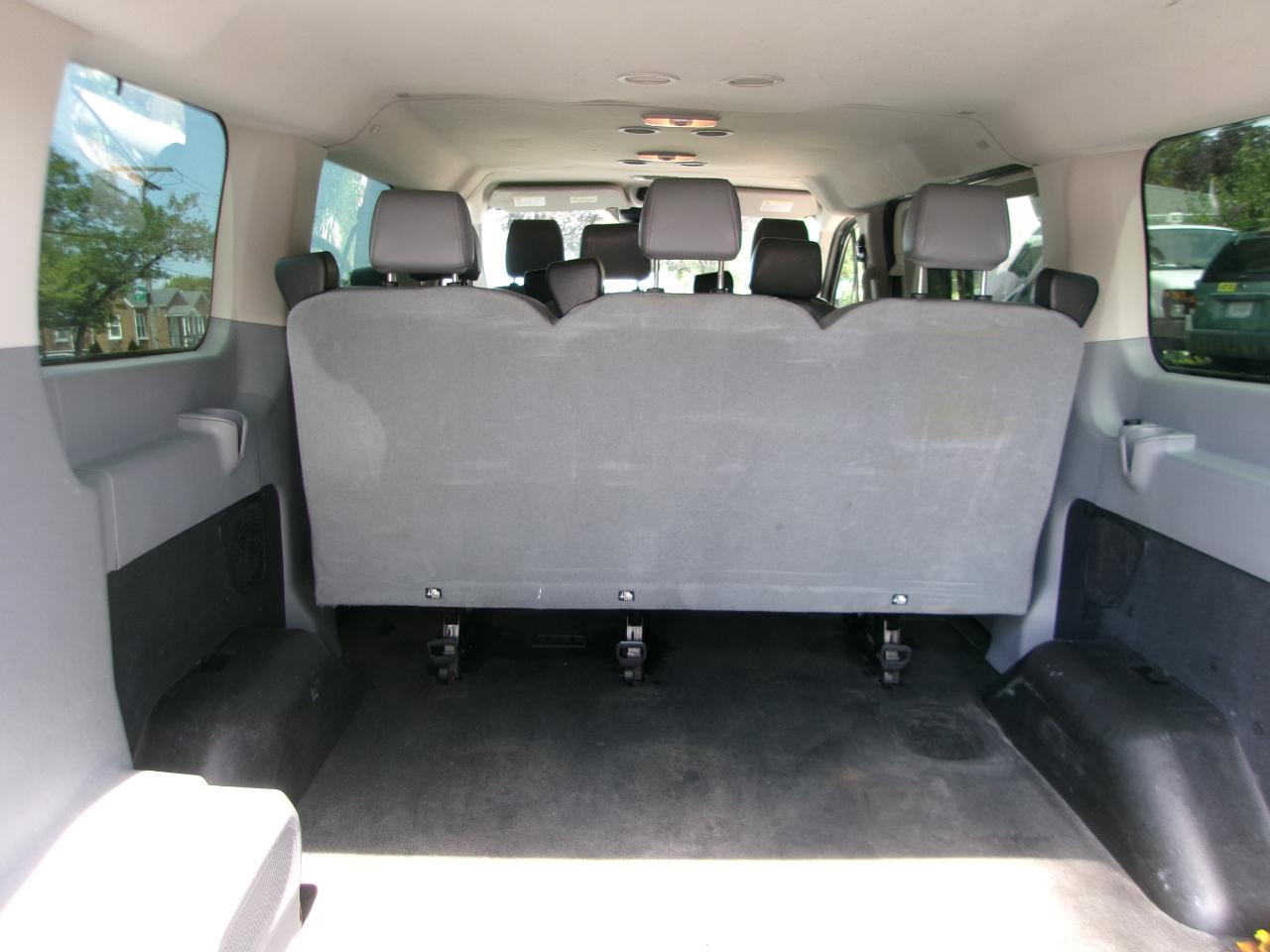 Ford Transit 150 Wagon Low Roof XL w/Sliding Pass. 130-in. WB 2018
