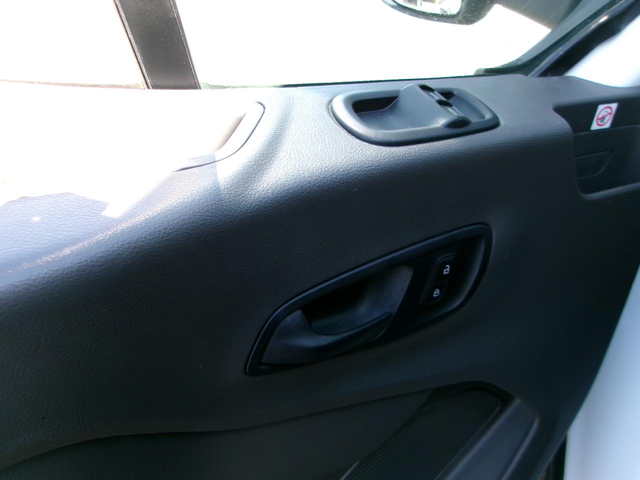 Ford Transit 250 Van Low Roof w/Sliding Pass. 130-in. WB 2020