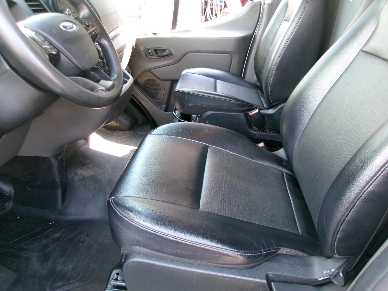 Ford Transit 250 Van Low Roof w/Sliding Pass. 130-in. WB 2020