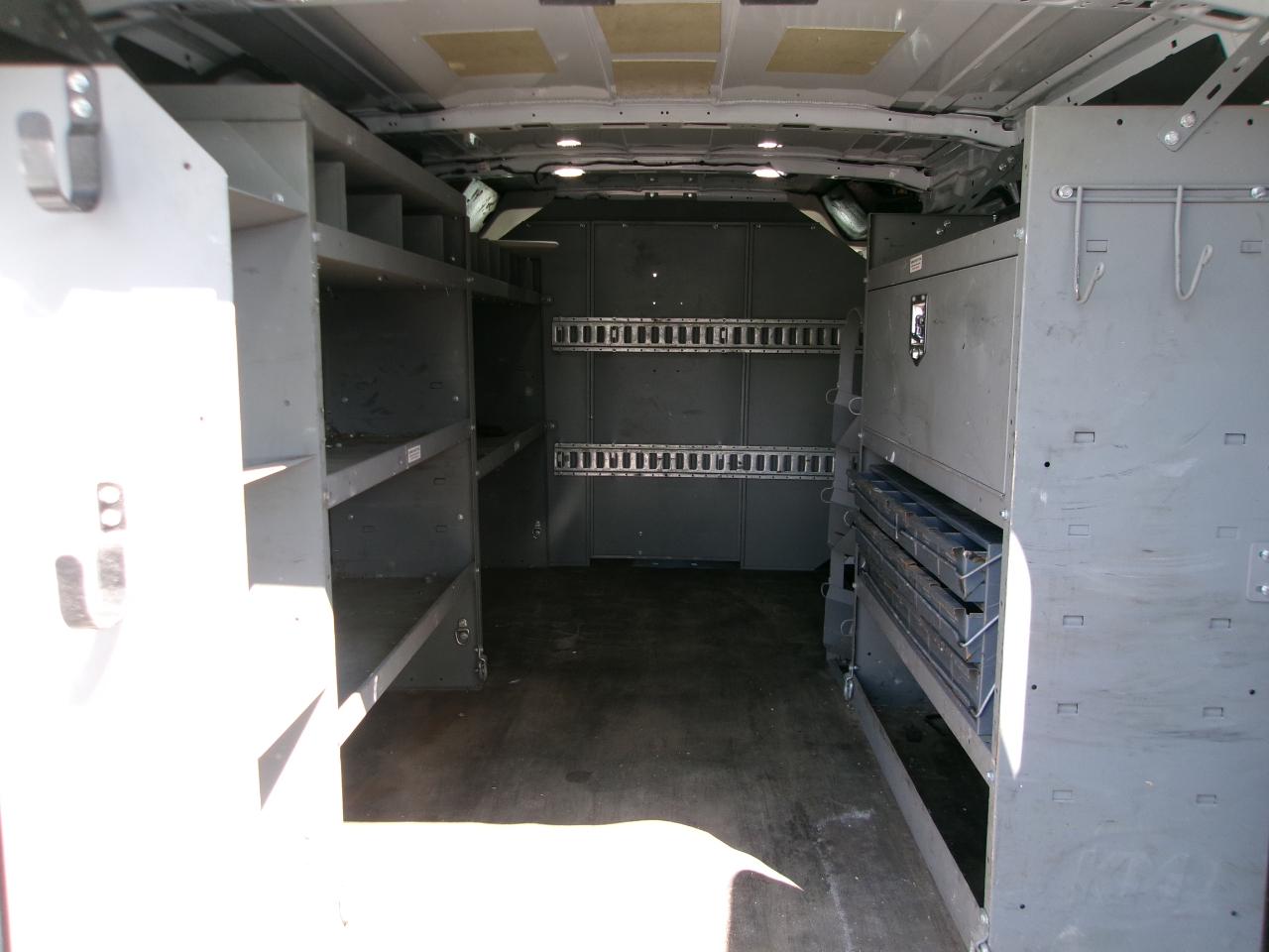 Ford Transit 250 Van Low Roof w/Sliding Pass. 130-in. WB 2020