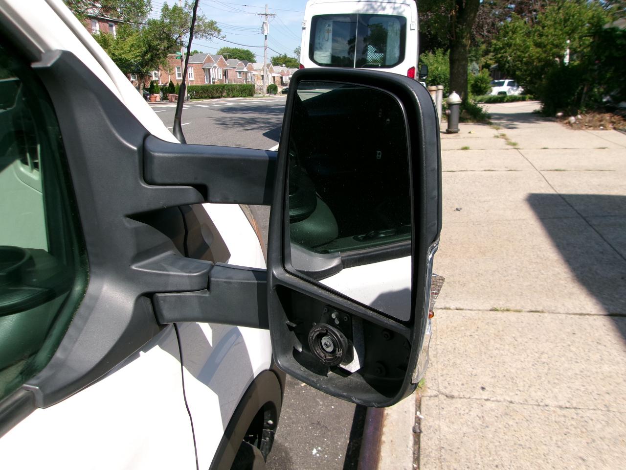 Ford Transit 250 Van Low Roof w/Sliding Pass. 130-in. WB 2020