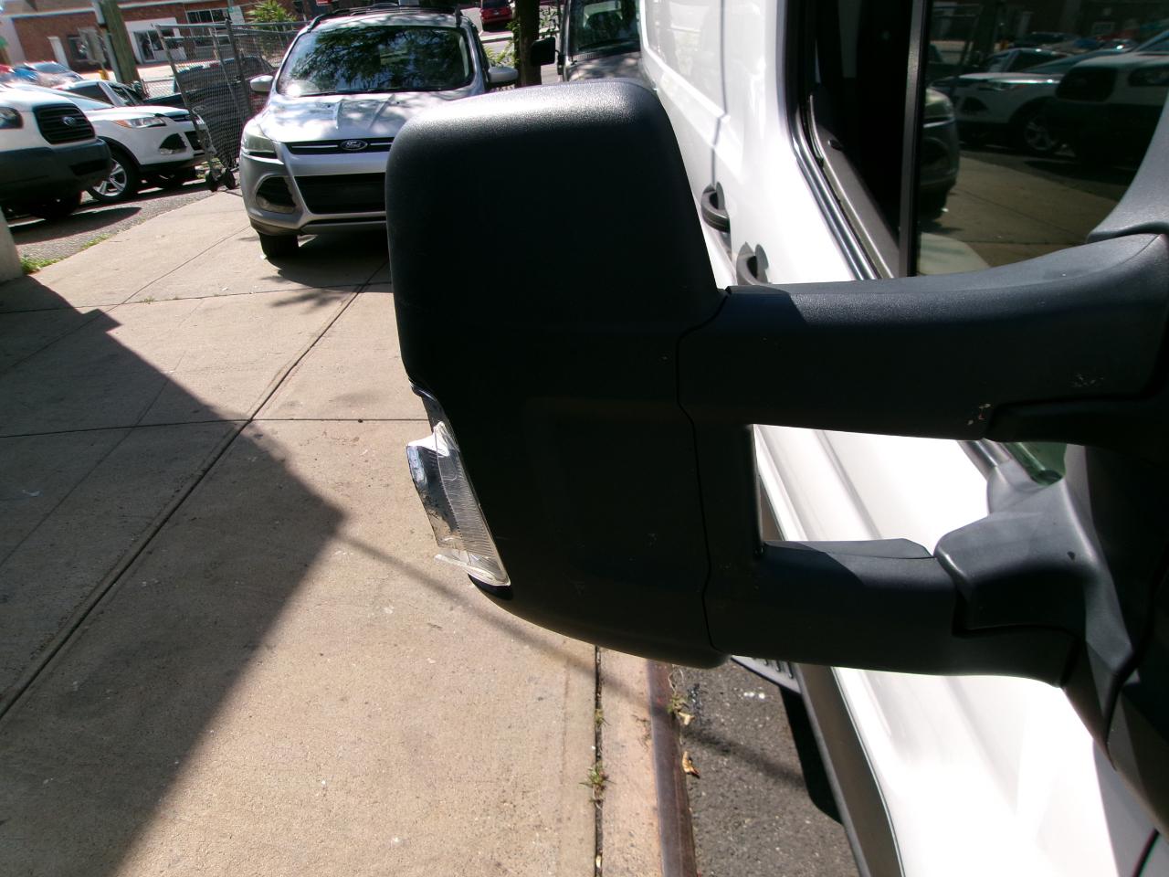 Ford Transit 250 Van Low Roof w/Sliding Pass. 130-in. WB 2020