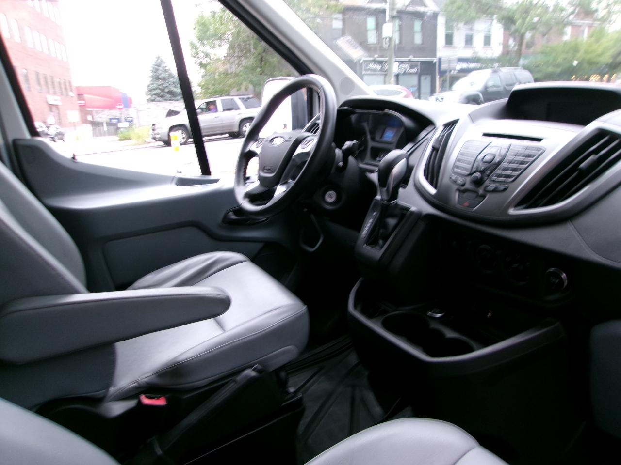 Ford Transit 250 Van Med. Roof w/Sliding Pass. 130-in. WB 2016
