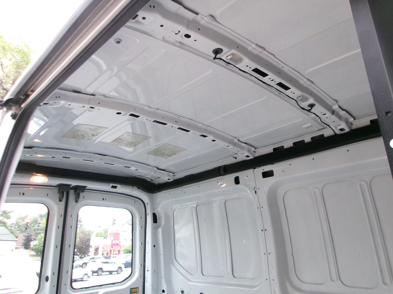 Ford Transit 250 Van Med. Roof w/Sliding Pass. 130-in. WB 2016