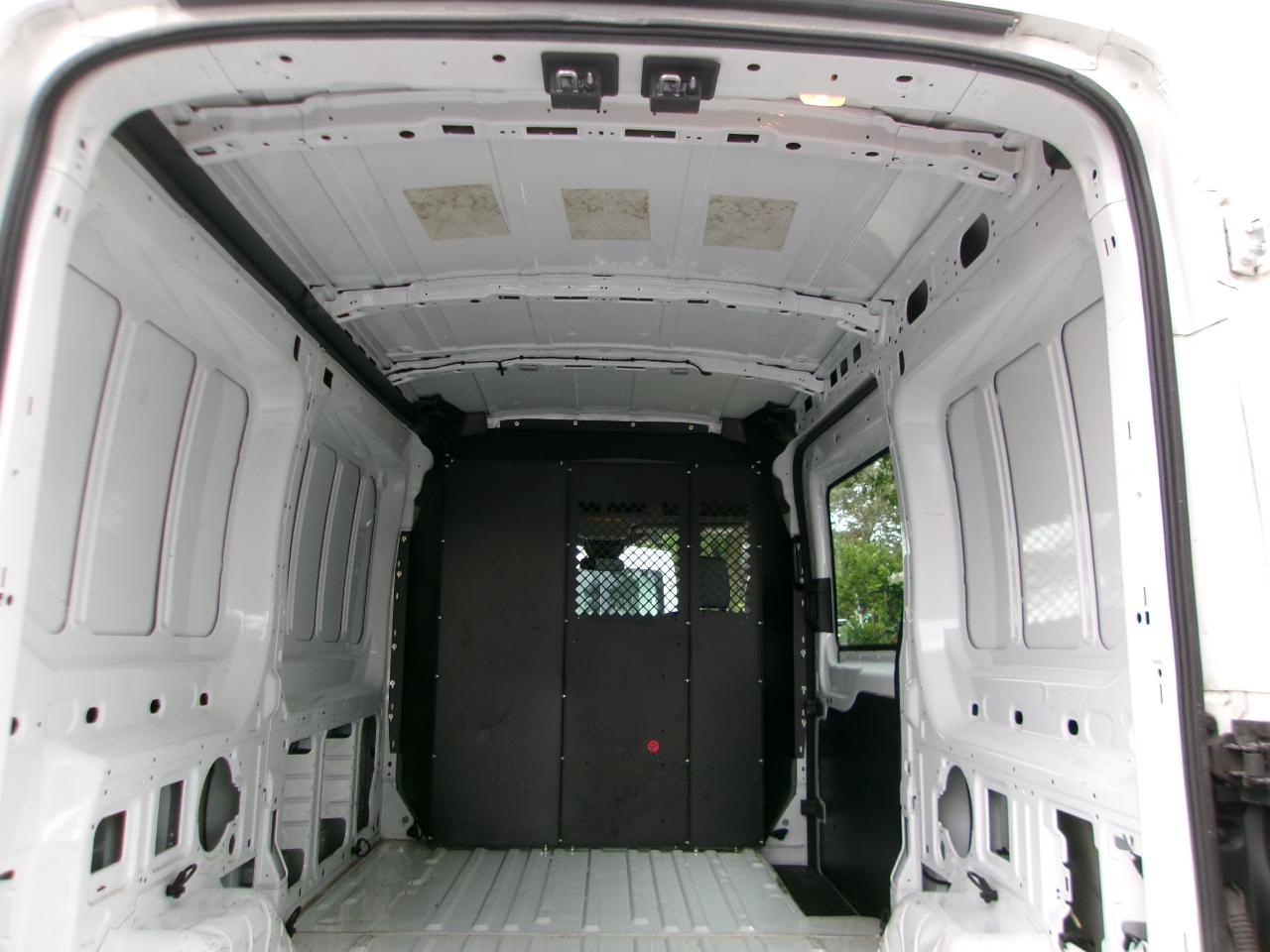 Ford Transit 250 Van Med. Roof w/Sliding Pass. 130-in. WB 2016