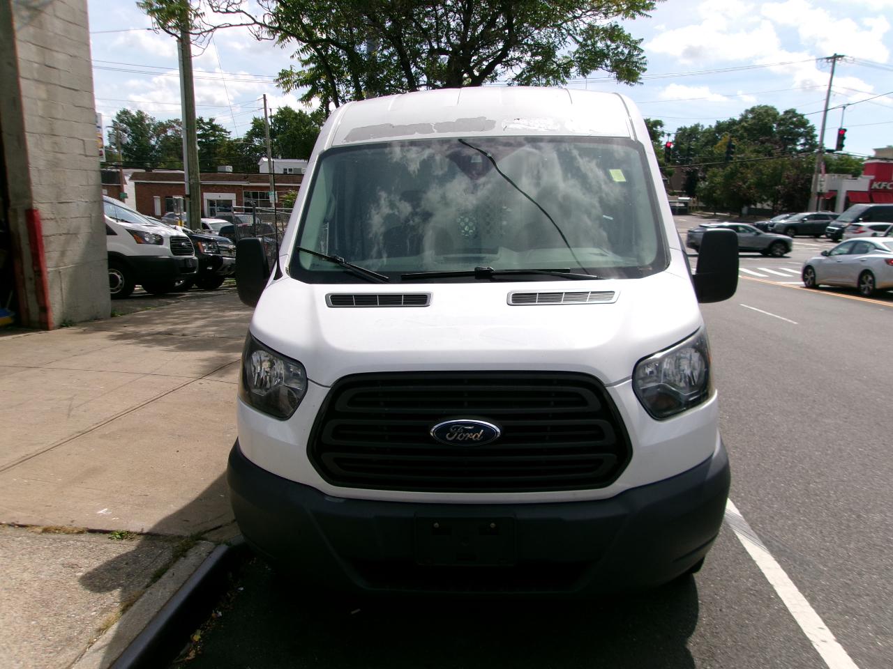 Ford Transit 250 Van Med. Roof w/Sliding Pass. 148-in. WB 2016