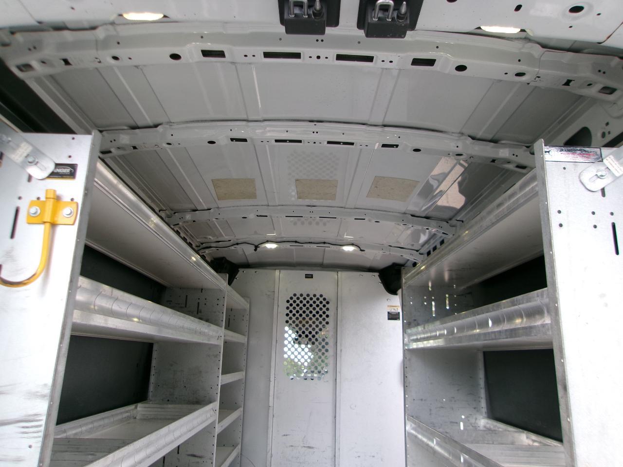 Ford Transit 250 Van Med. Roof w/Sliding Pass. 148-in. WB 2016