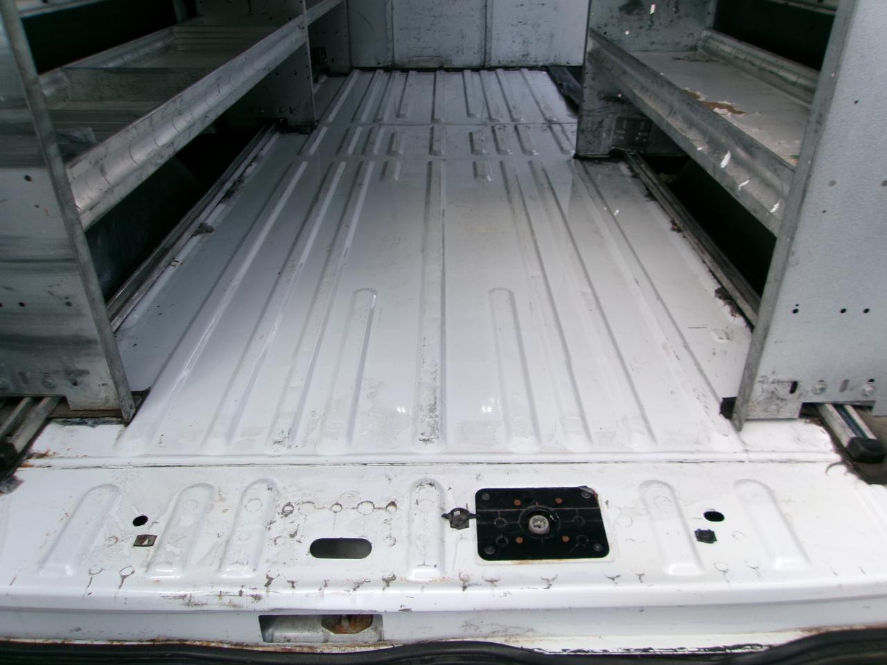 Ford Transit 250 Van Med. Roof w/Sliding Pass. 148-in. WB 2016