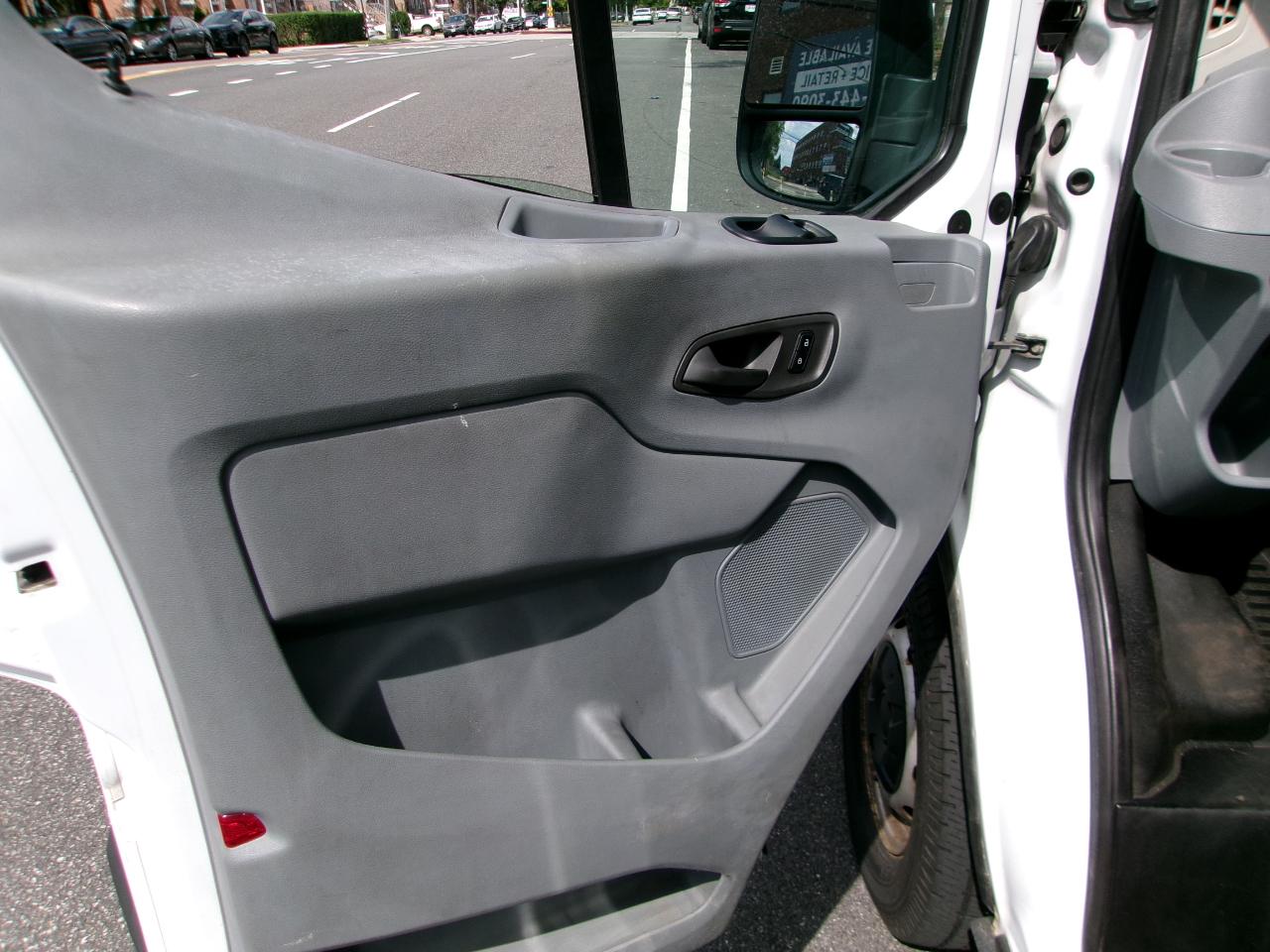Ford Transit 250 Van Med. Roof w/Sliding Pass. 148-in. WB 2016