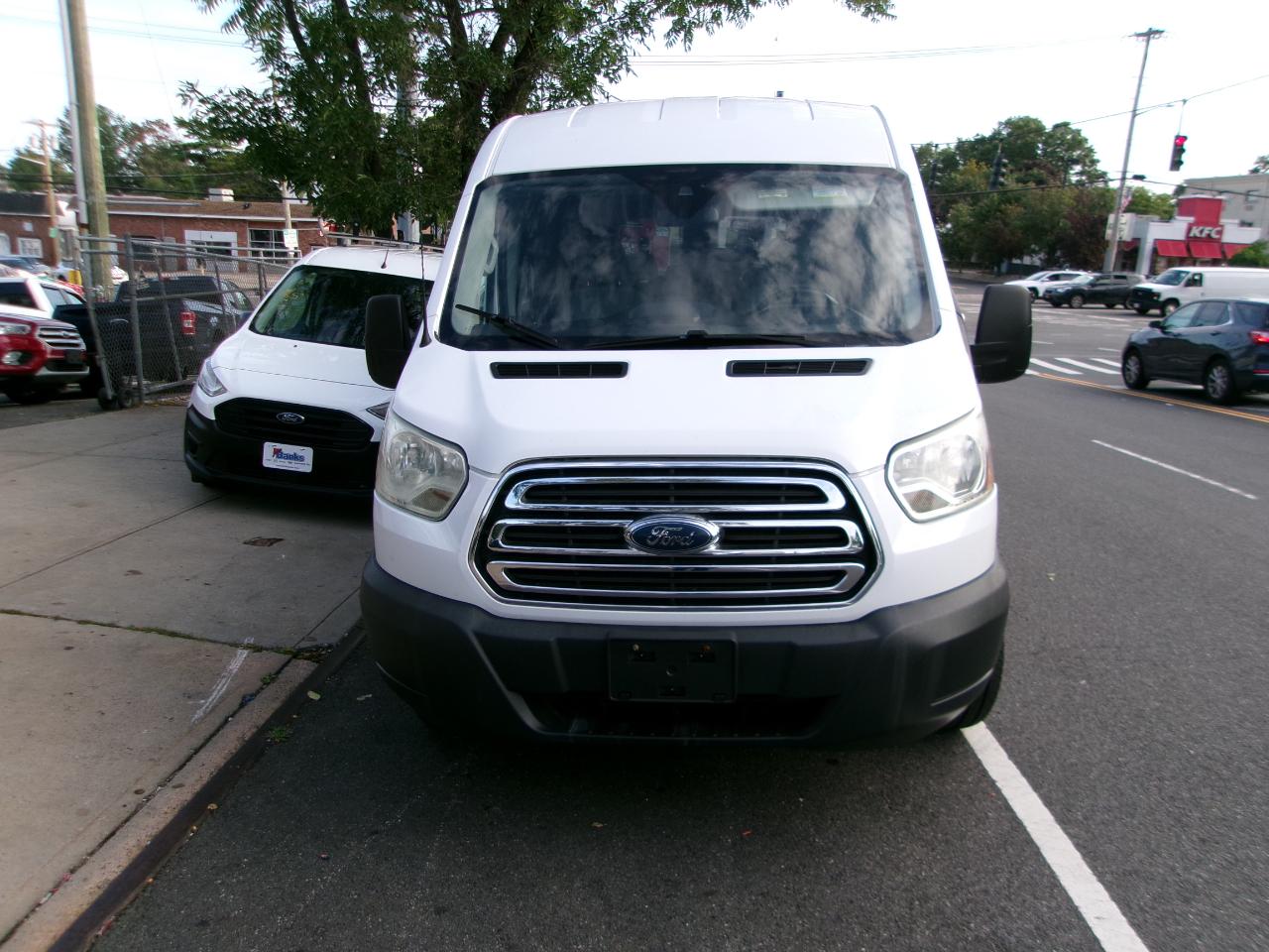 Ford Transit 350 Wagon Med. Roof XL w/Sliding Pass. 148-in. WB 2016