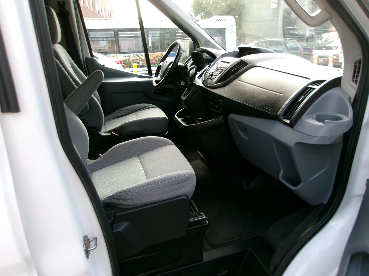 Ford Transit 350 Wagon Med. Roof XL w/Sliding Pass. 148-in. WB 2016