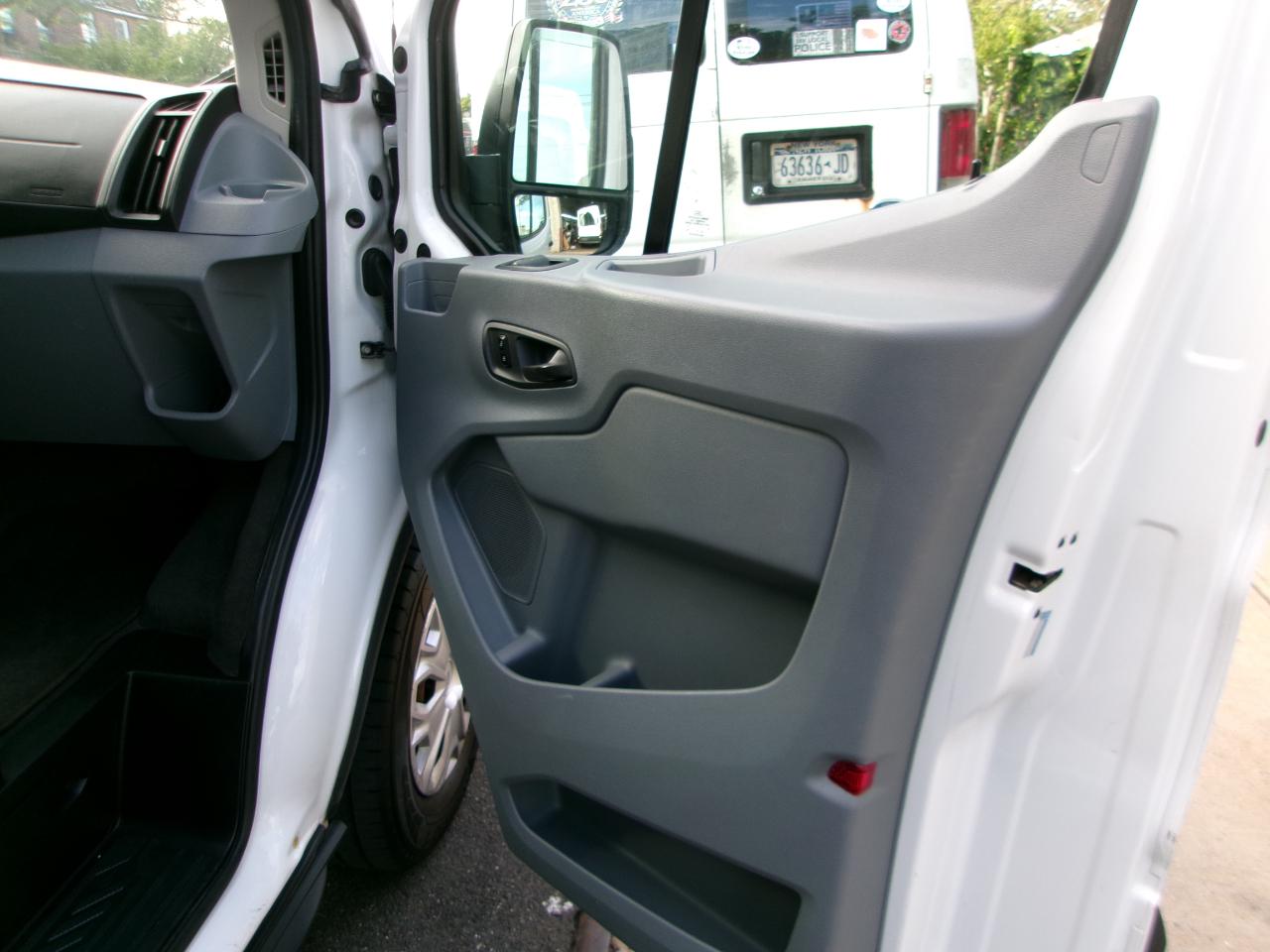 Ford Transit 350 Wagon Med. Roof XL w/Sliding Pass. 148-in. WB 2016