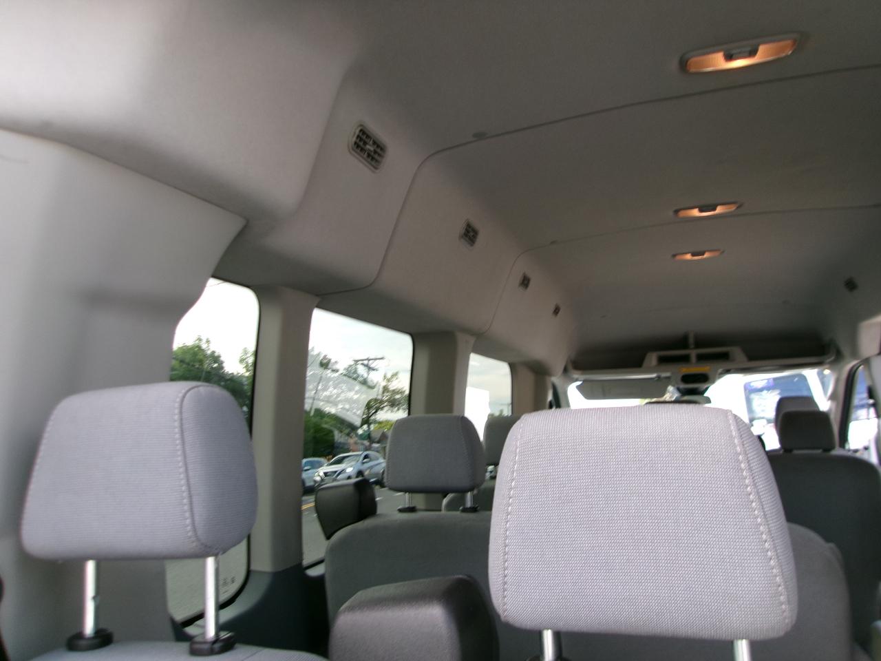 Ford Transit 350 Wagon Med. Roof XL w/Sliding Pass. 148-in. WB 2016