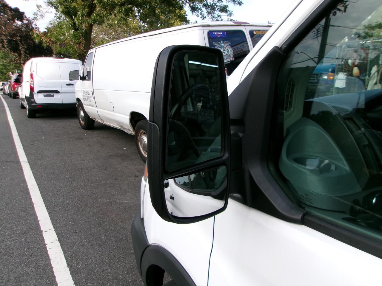 Ford Transit 350 Wagon Med. Roof XL w/Sliding Pass. 148-in. WB 2016