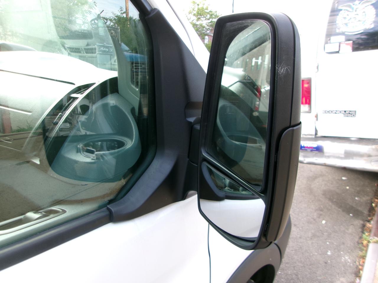 Ford Transit 350 Wagon Med. Roof XL w/Sliding Pass. 148-in. WB 2016