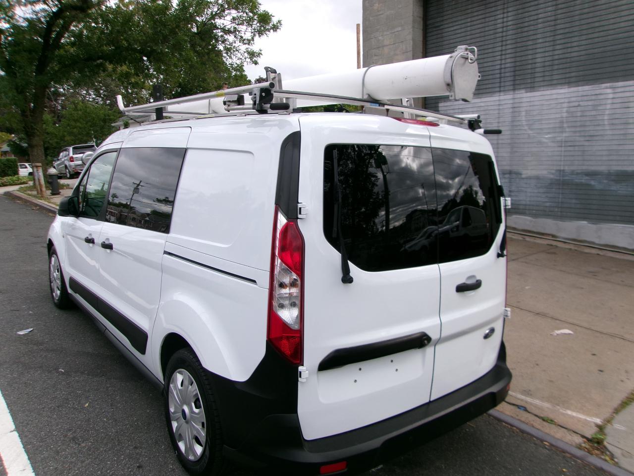 Ford Transit Connect Cargo Van XL LWB w/Rear 180 Degree Door 2020