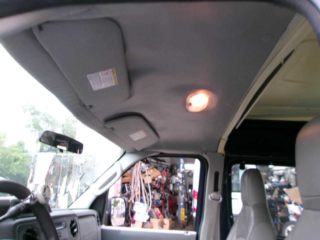 Ford Econoline E-350 Super Duty Extended 2011