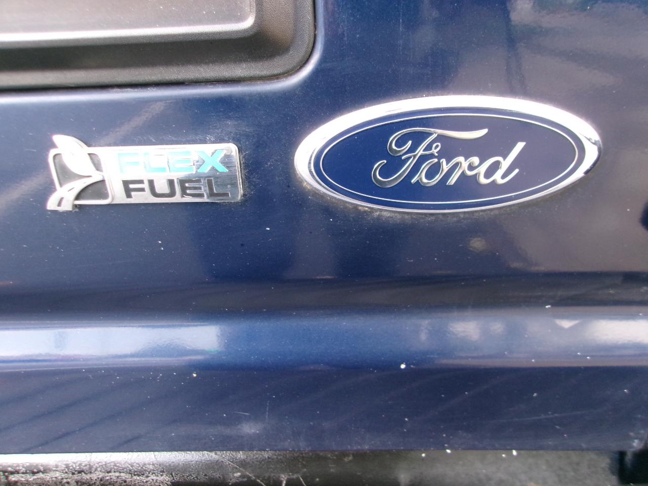 Ford Econoline E-350 Super Duty Extended 2011