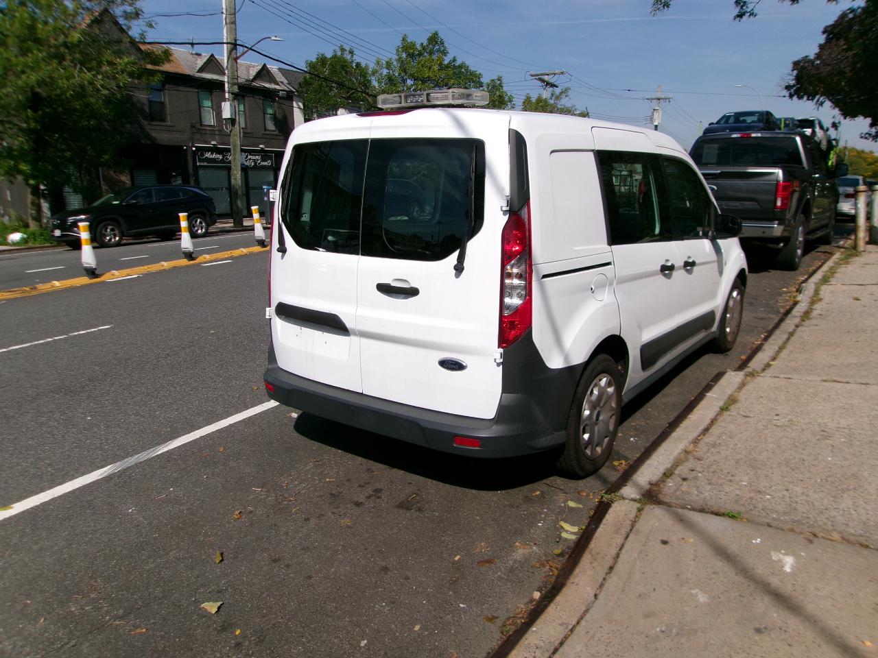 Ford Transit Connect Cargo Van XL SWB w/Rear Liftgate 2016