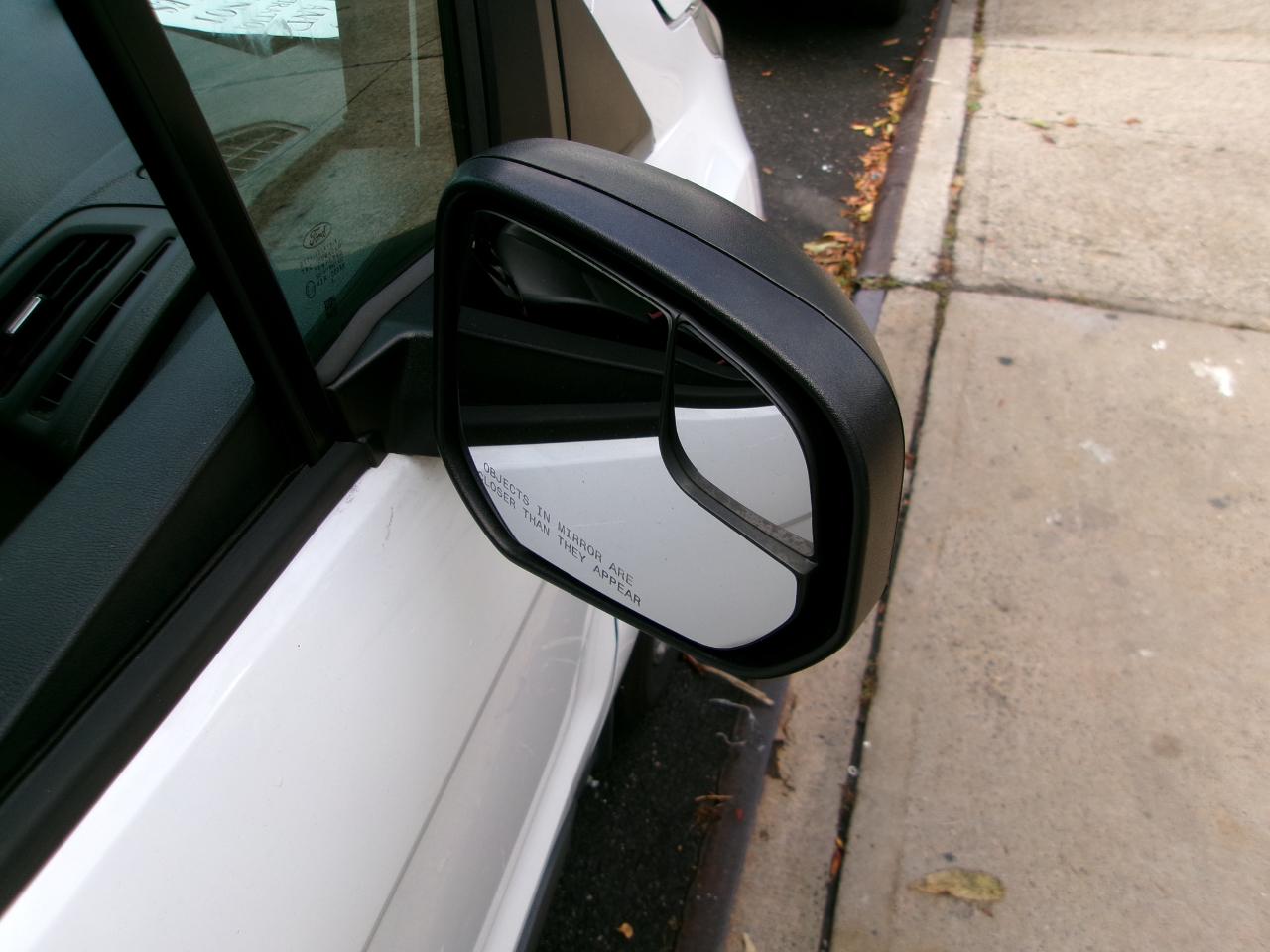 Ford Transit Connect Cargo Van XL SWB w/Rear Liftgate 2016