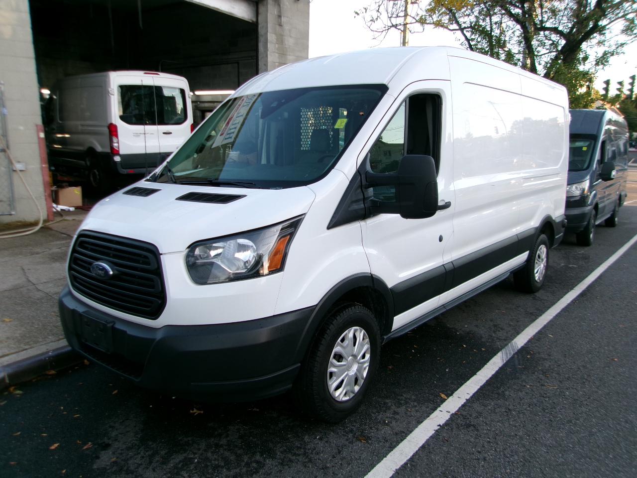 Ford Transit 150 Van Med. Roof w/Sliding Pass. 148-in. WB 2019