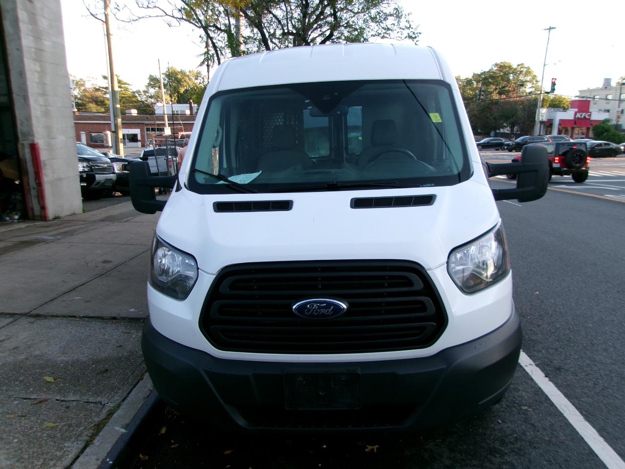 Ford Transit 150 Van Med. Roof w/Sliding Pass. 148-in. WB 2019