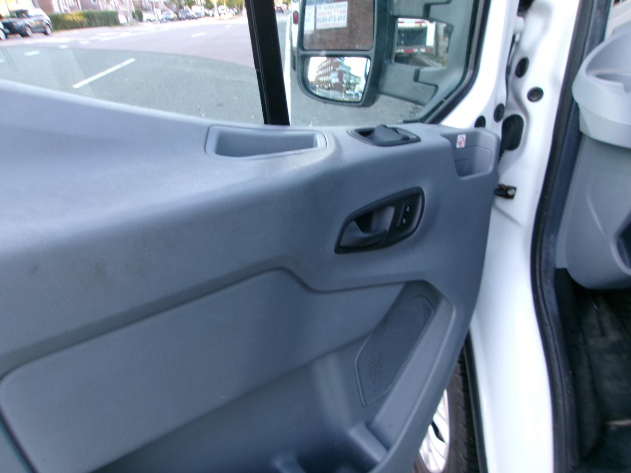Ford Transit 150 Van Med. Roof w/Sliding Pass. 148-in. WB 2019