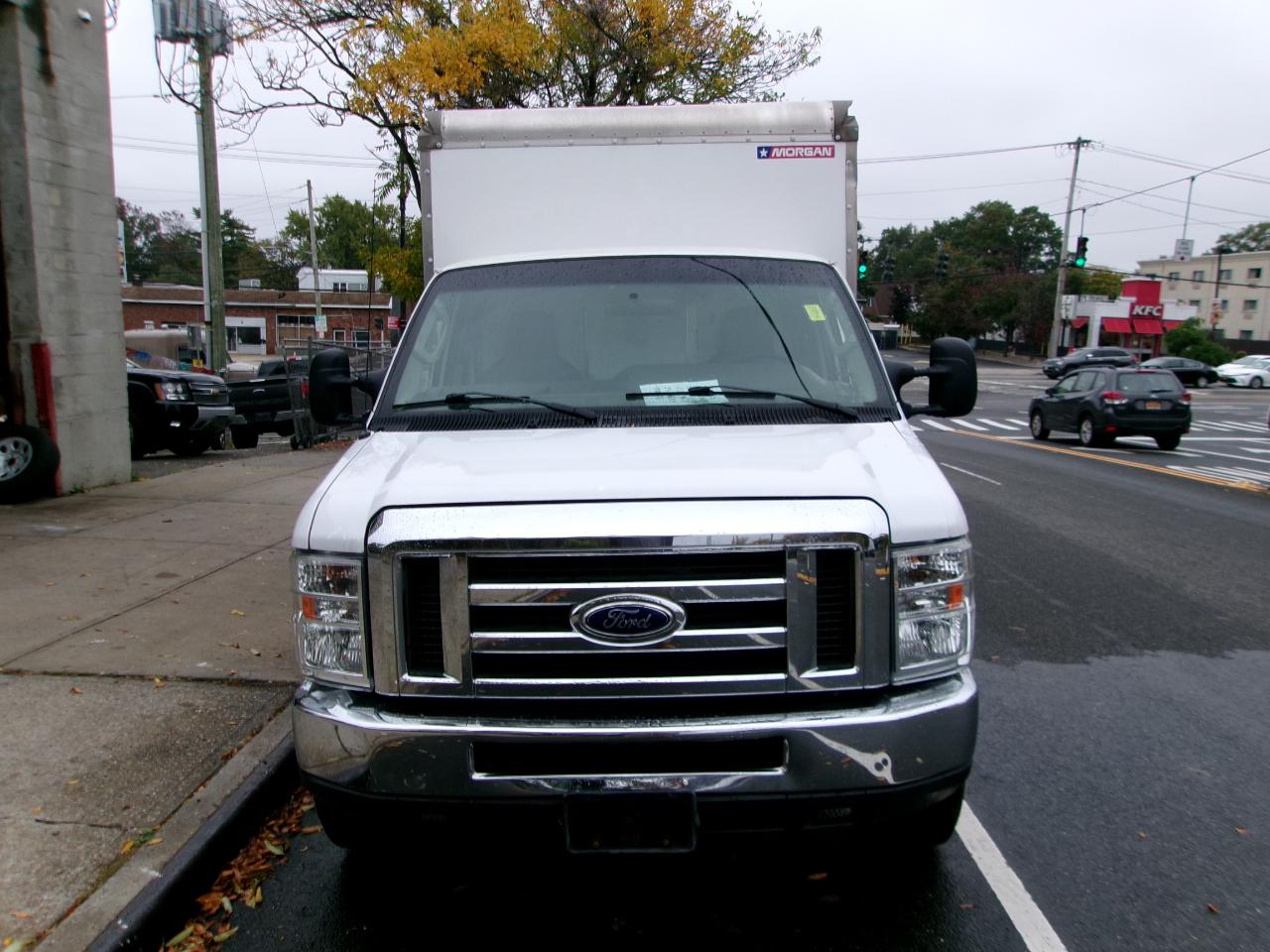 Ford Econoline E-350 Super Duty 2016