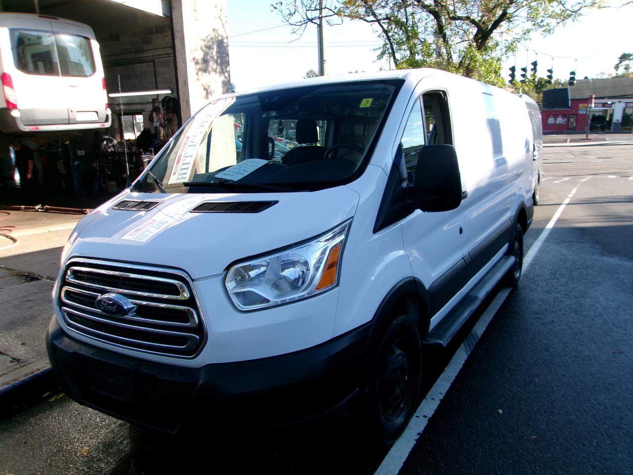 Ford Transit 250 Van Low Roof w/Sliding Pass. 130-in. WB 2019