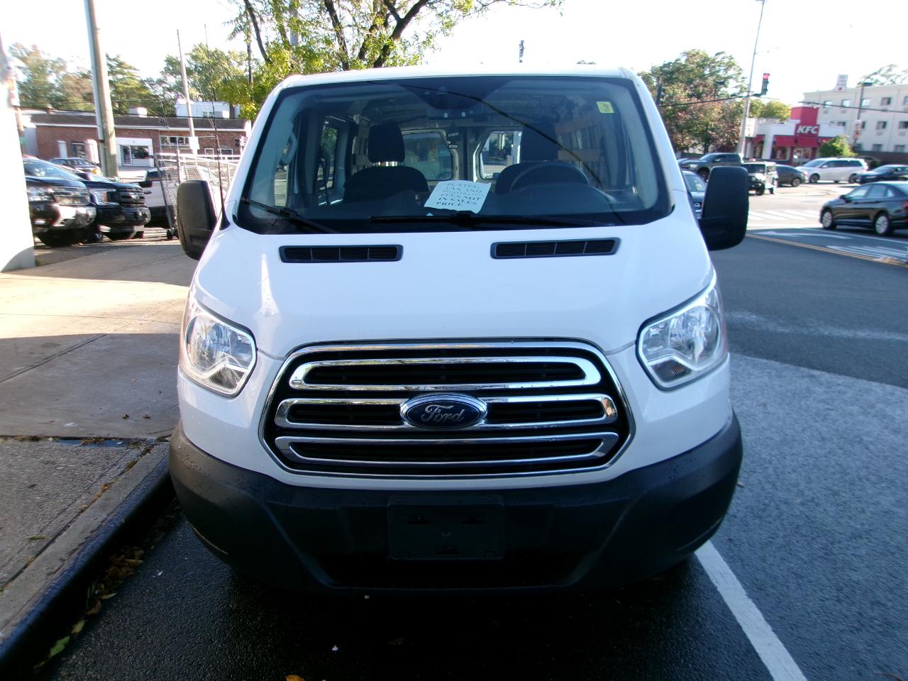 Ford Transit 250 Van Low Roof w/Sliding Pass. 130-in. WB 2019