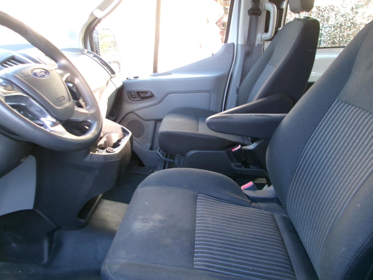 Ford Transit 250 Van Low Roof w/Sliding Pass. 130-in. WB 2019