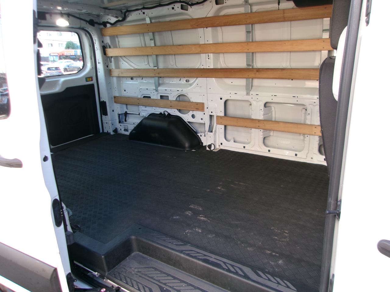 Ford Transit 250 Van Low Roof w/Sliding Pass. 130-in. WB 2019