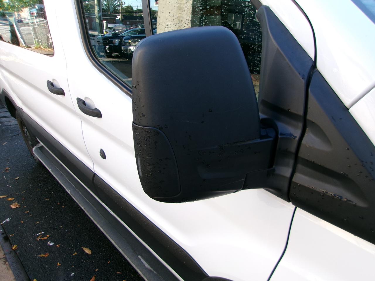 Ford Transit 250 Van Low Roof w/Sliding Pass. 130-in. WB 2019