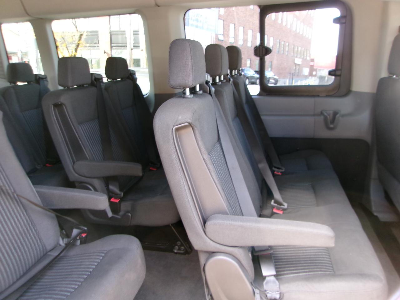 Ford Transit 350 Wagon Med. Roof XL w/Sliding Pass. 148-in. WB 2016