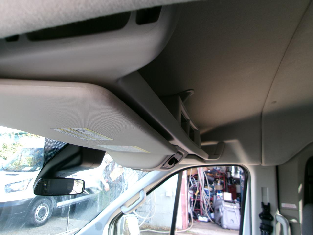 Ford Transit 350 Wagon Med. Roof XL w/Sliding Pass. 148-in. WB 2016