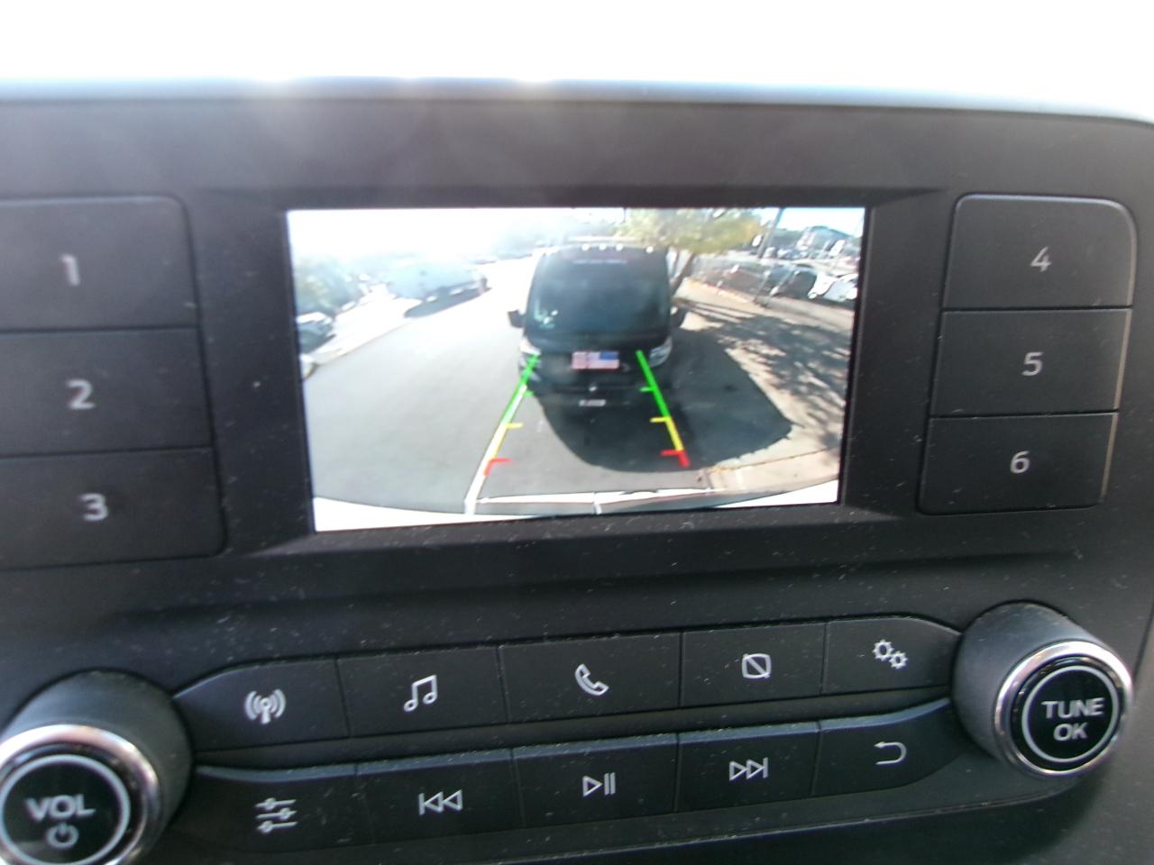 Ford Transit 350 Wagon Med. Roof XL w/Sliding Pass. 148-in. WB 2024