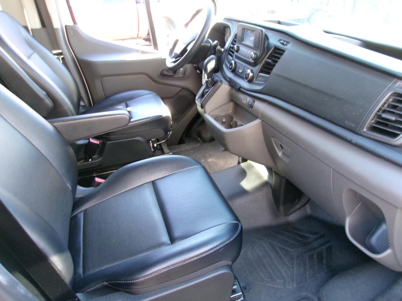 Ford Transit 350 Wagon Med. Roof XL w/Sliding Pass. 148-in. WB 2024